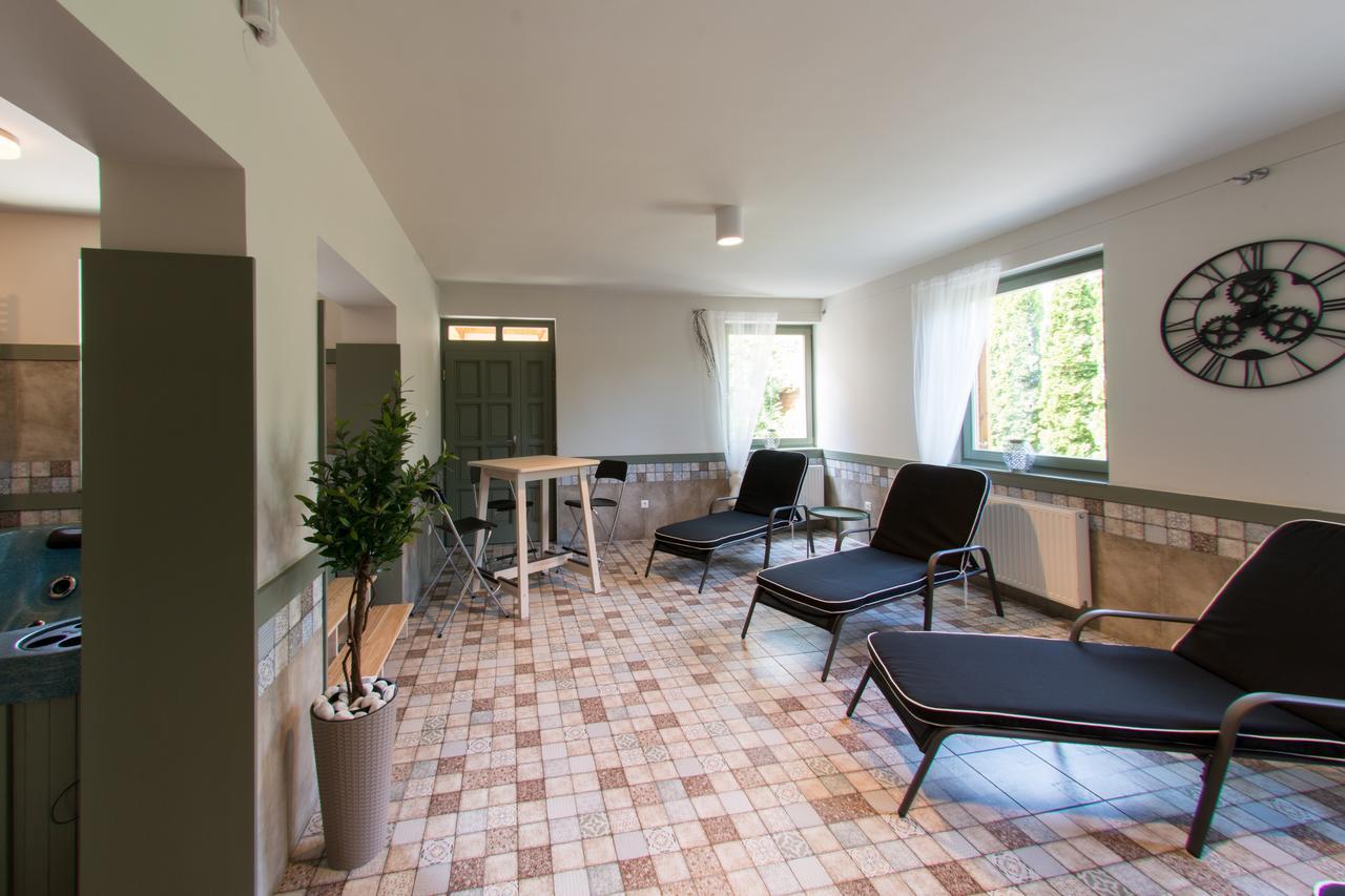 Villa Oliva Boutique Rooms Zamárdi Exteriör bild