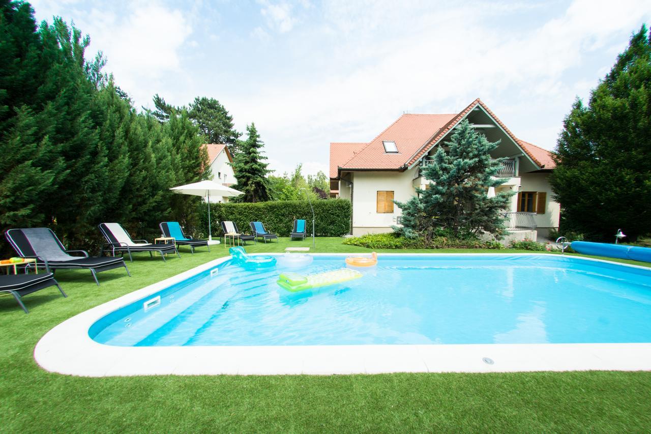 Villa Oliva Boutique Rooms Zamárdi Exteriör bild