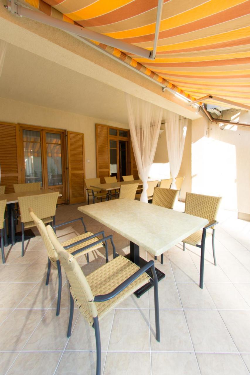 Villa Oliva Boutique Rooms Zamárdi Exteriör bild