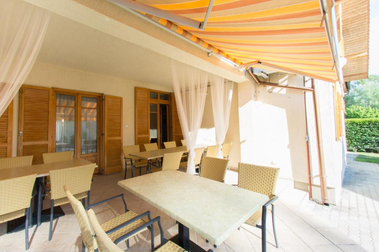 Villa Oliva Boutique Rooms Zamárdi Exteriör bild